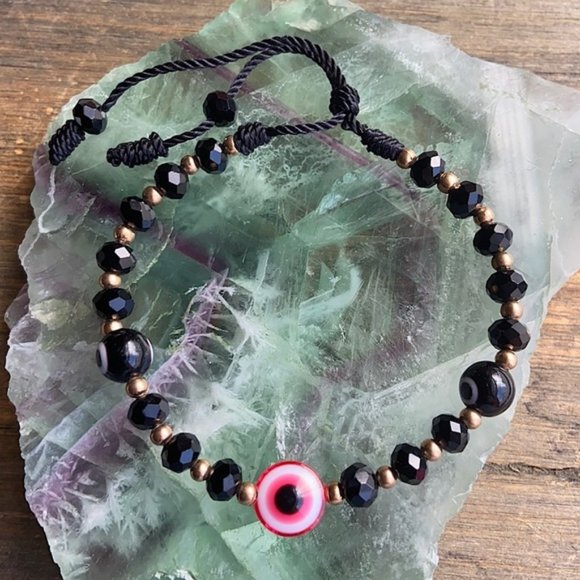 Alquimia Jewelry - Red third eye dainty gold adjustable unisex bracelet